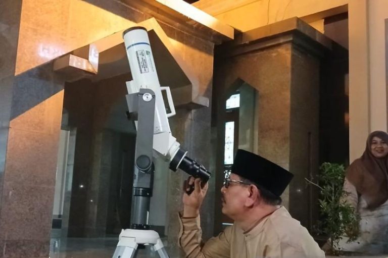 Gerhana Bulan Total di Aceh Hanya Tampak Sesaat Akibat Tertutup Awan Mendung