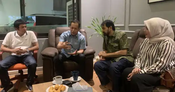 Gubernur Aceh Bahas Penguatan Koperasi dengan Menteri Koperasi di Jakarta