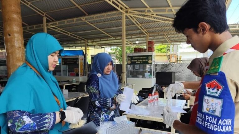 BPOM Temukan Dugaan Zat Berbahaya pada Kerupuk dan Mi Aceh di Warung Kopi Banda Aceh