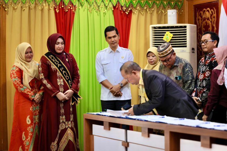 Sekda Aceh Hadiri Penandatanganan Kerja Sama PAUD HI dan Komitmen Wajib Belajar 13 Tahun