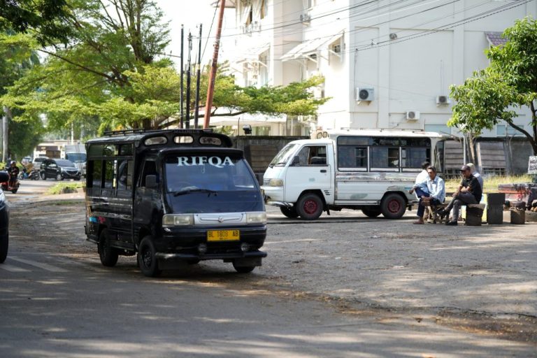 Labi-Labi Modern: Integrasi Kearifan Lokal dalam Transportasi Massal Aceh