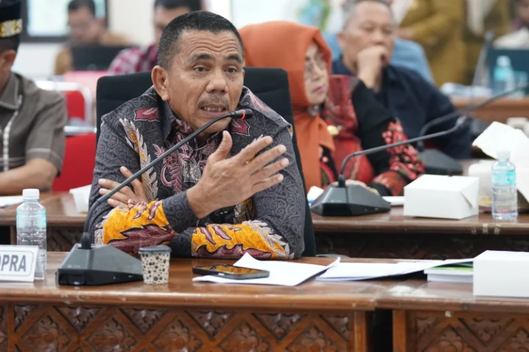 Bank Aceh Parkir Dana Rp 8 Triliun di Luar, Wakil Ketua DPRA Minta Reformasi Total