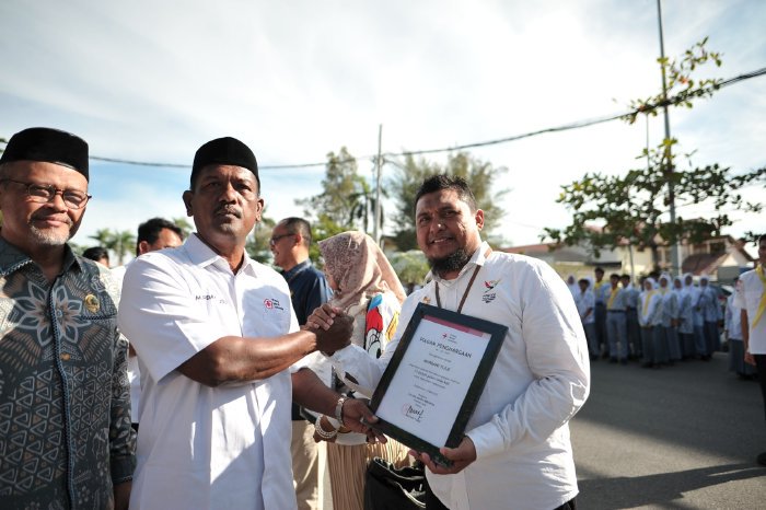Pahlawan Kemanusiaan dari Aceh: Amil Baitul Mal Terima Penghargaan PMI Usai 77 Kali Donor Darah