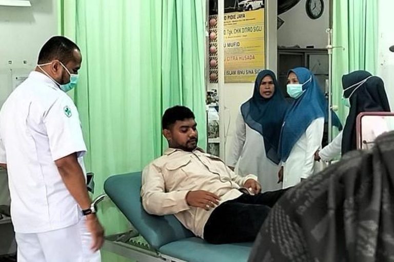 Wakil Bupati Pidie Jaya Tinju Kepala SPPG Usai Kesal Lihat Nasi Dingin di Program Makan Bergizi Gratis