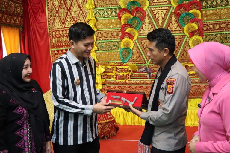 Kapolda Aceh Pererat Sinergi dengan Ulama dan Forkopimda Aceh Selatan dalam Kunjungan Kerja