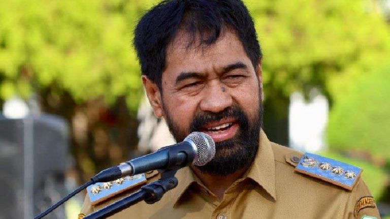 Mualem Copot Dua Pejabat Eselon II di Lingkungan Pemerintah Aceh