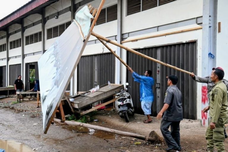 Penataan Ulang Pasar Induk Lambaro untuk Kenyamanan Berdagang dan Berbelanja