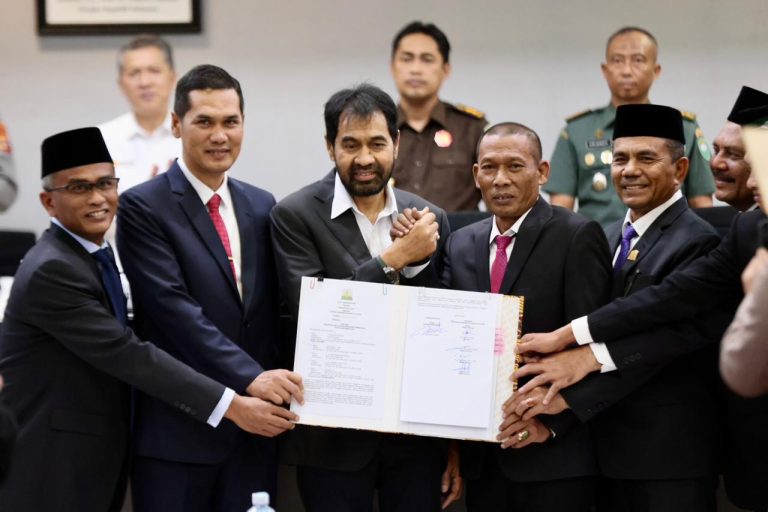 Gubernur Aceh dan DPRA Tandatangani KUA-PPAS 2026