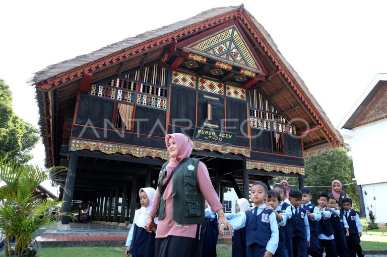Pameran Rumoh Aceh Perkenalkan Warisan Budaya kepada Generasi Muda