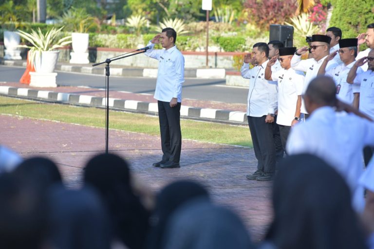 Pimpin Apel Perdana Pasca Idul Fitri, Sekda Aceh Ajak ASN Tingkatkan Kinerja dan Disiplin