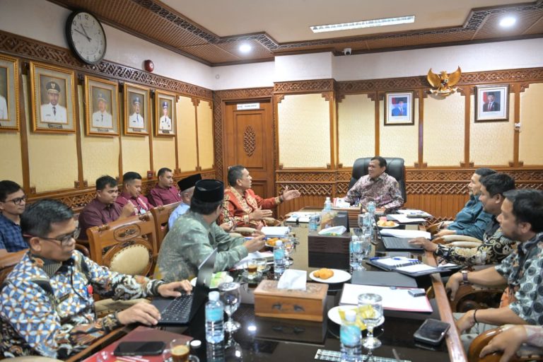Dipicu Soal Kewenangan, Wagub Aceh Mediasi Perselisihan Bupati dengan Wakil Bupati Pidie Jaya