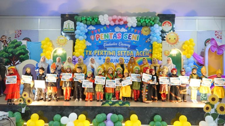 Hadiri Pelepasan Siswa TK Pertiwi, Mukarramah Soroti Kolaborasi Sekolah dan Keluarga Dalam Pendidikan Anak