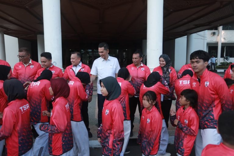 Sekda Aceh Lepas Kontingen TSA ke Sumut National Taekwondo Championship 2026