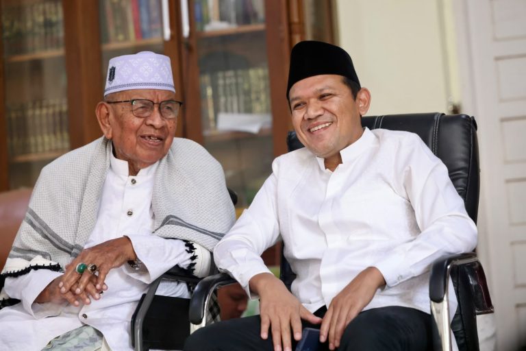 𝗣𝗲𝗿𝗸𝘂𝗮𝘁 𝗦𝗶𝗹𝗮𝘁𝘂𝗿𝗮𝗵𝗺𝗶 𝗱𝗲𝗻𝗴𝗮𝗻 𝗨𝗹𝗮𝗺𝗮, Wagub Aceh Saweu ke Sejumlah Dayah