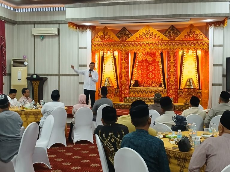 Silaturahmi Bersama Imam Masjid Raya Baiturrahman, Wagub Aceh Perkuat Sinergi dengan Ulama