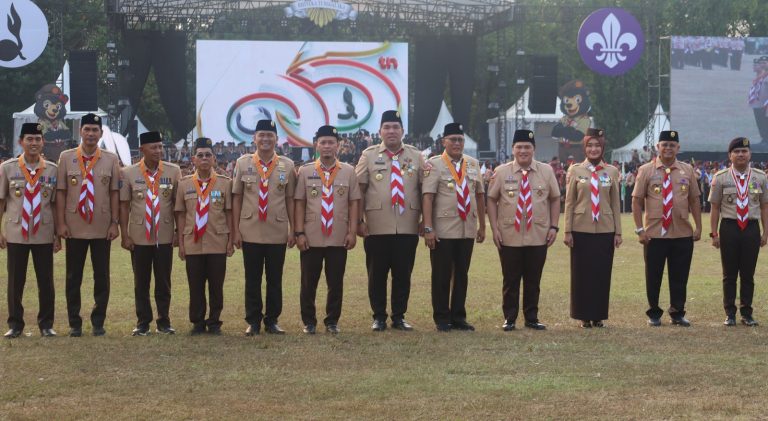 Sekda Aceh Terima Lencana Melati, Penghargaan Tertinggi Gerakan Pramuka