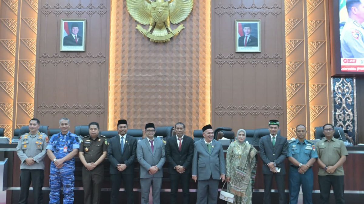 Plt. Sekda Aceh Hadiri Rapat Paripurna DPRA