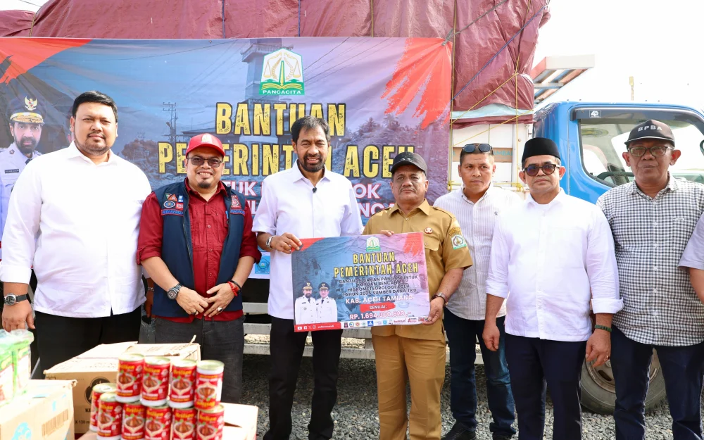 Gubernur Aceh Mualem Tinjau Pemulihan Pascabencana di Aceh Tamiang, Salurkan Bantuan Pertanian hingga Pendidikan
