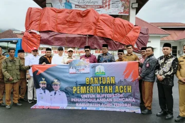 Wagub Serahkan Bantuan Buffer Stock Penanggulangan Bencana untuk Bener Meriah dan Aceh Tengah