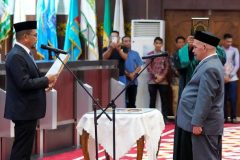 Gantikan Mawardi Basyah, Zaini Bakri Resmi Dilantik sebagai Anggota DPRA