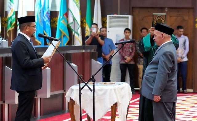 Gantikan Mawardi Basyah, Zaini Bakri Resmi Dilantik sebagai Anggota DPRA